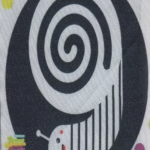 کتاب پارچه ای چشماتو واکن (سیاه و سفید) اثر سهیلا امامی 1404